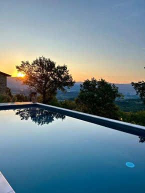 Villa Lux Poggelleri vista unica sul Casentino Poppi